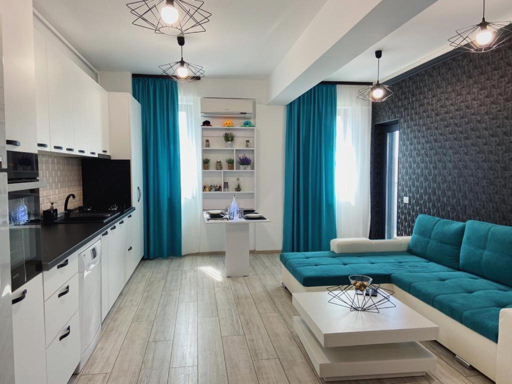 Peacock Apartament- Stefan Building Apartment Navodari Ngoại thất bức ảnh
